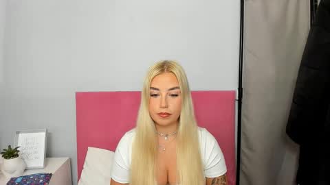 Snapshot of kristyflowers chatting on 01-20-25, 09:03 KristyFlowers online show from 01-20-25, 09:03