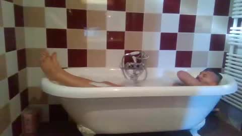 Snapshot of krisu1976 chatting on 02-02-25, 12:35 krisu1976 online show from 02-02-25, 12:35