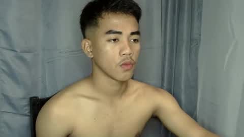 kritthanarkorn online show from 11-25-25, 08:47