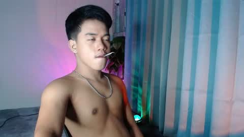 Snapshot of kritthanarkorn chatting on 06-12-26, 05:12 kritthanarkorn online show from 06-12-26, 05:12