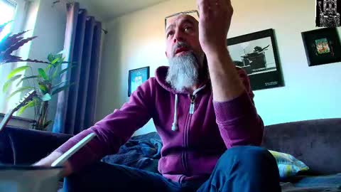 Snapshot of krummersaebel chatting on 03-08-25, 10:11 krummersaebel online show from 03-08-25, 10:11