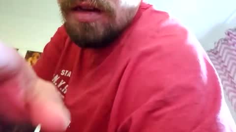 Snapshot of kryptoni18435 chatting on 10-19-25, 11:44 Tommy online show from 10-19-25, 11:44