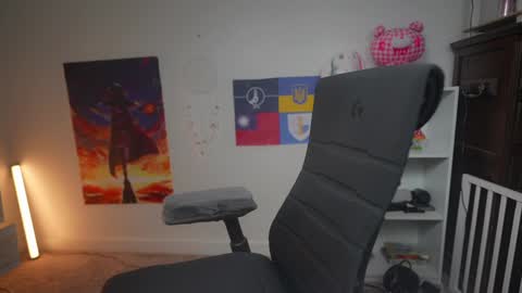 Snapshot of krystalsyxx chatting on 01-25-25, 11:54 Krystal Syx online show from 01-25-25, 11:54