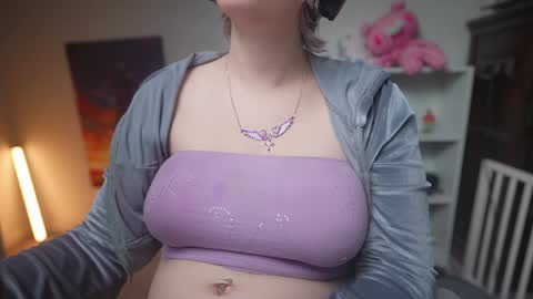 Snapshot of krystalsyxx chatting on 02-04-25, 04:59 Krystal Syx online show from 02-04-25, 04:59