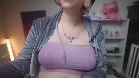 Snapshot of krystalsyxx chatting on 02-12-25, 12:16 Krystal Syx online show from 02-12-25, 12:16