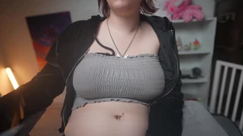 Snapshot of krystalsyxx chatting on 03-02-25, 08:18 Krystal Syx online show from 03-02-25, 08:18