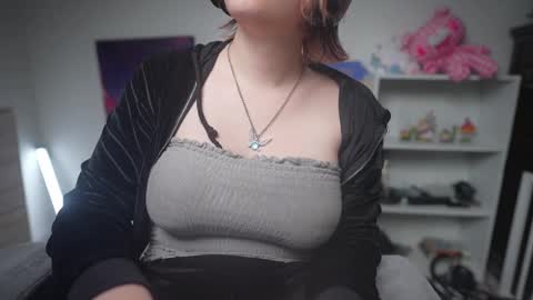 Snapshot of krystalsyxx chatting on 03-11-25, 09:26 Krystal Syx online show from 03-11-25, 09:26