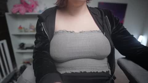 Snapshot of krystalsyxx chatting on 03-12-25, 03:35 Krystal Syx online show from 03-12-25, 03:35