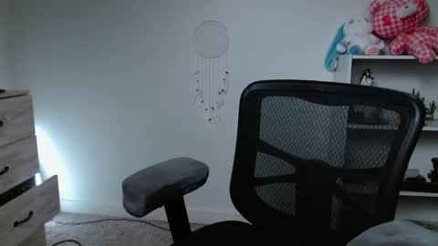 Snapshot of krystalsyxx chatting on 05-23-26, 05:39 Krystal Syx online show from 05-23-26, 05:39