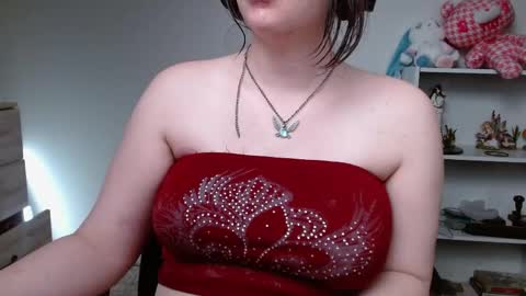 Snapshot of krystalsyxx chatting on 05-24-26, 02:22 Krystal Syx online show from 05-24-26, 02:22