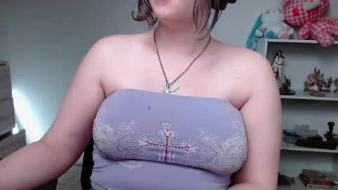 Snapshot of krystalsyxx chatting on 05-25-26, 02:45 Krystal Syx online show from 05-25-26, 02:45