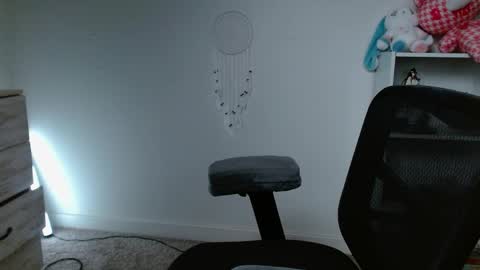 Snapshot of krystalsyxx chatting on 05-29-26, 01:42 Krystal Syx online show from 05-29-26, 01:42