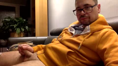 Snapshot of krzysztof1977 chatting on 01-12-26, 10:15 krzysztof1977 online show from 01-12-26, 10:15