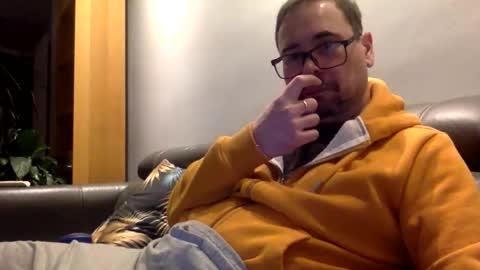 Snapshot of krzysztof1977 chatting on 02-03-26, 10:26 krzysztof1977 online show from 02-03-26, 10:26