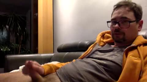 Snapshot of krzysztof1977 chatting on 03-10-26, 08:03 krzysztof1977 online show from 03-10-26, 08:03