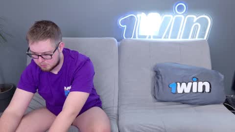 Snapshot of ksenyahot chatting on 12-07-24, 08:11 WebcamWhore online show from 12-07-24, 08:11