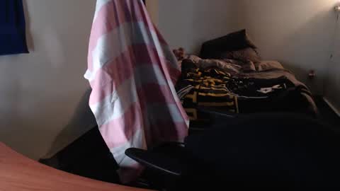 Kuggy online show from 10-25-25, 11:40