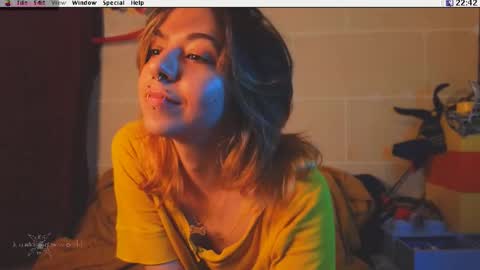 Snapshot of kuntboyzworld chatting on 10-20-25, 08:42 Krypto hethey online show from 10-20-25, 08:42