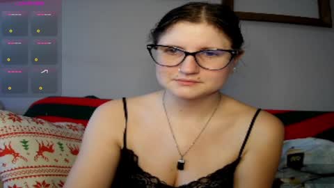 Snapshot of kunzitegoddess chatting on 12-06-24, 02:38 Samantha online show from 12-06-24, 02:38