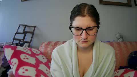 Snapshot of kunzitegoddess chatting on 01-09-25, 05:33 Samantha online show from 01-09-25, 05:33