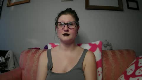 Snapshot of kunzitegoddess chatting on 01-19-25, 11:00 Samantha online show from 01-19-25, 11:00