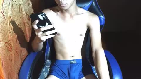 kurtxxx07 online show from 12-18-25, 10:27