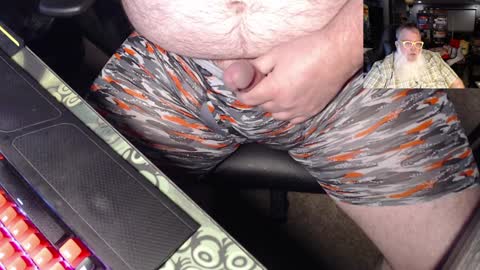 Snapshot of kustom77 chatting on 12-19-24, 06:45 Vlad Voivode of Wallachia online show from 12-19-24, 06:45