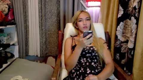 Snapshot of kween_romance chatting on 07-15-26, 10:04 Kween online show from 07-15-26, 10:04