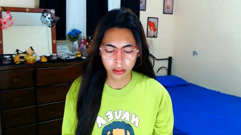 kylarose smith online show from 04-25-26, 02:03