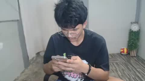Snapshot of kyle_lourence chatting on 05-20-26, 01:12 kyle_lourence online show from 05-20-26, 01:12