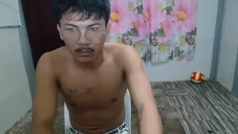 Snapshot of kyle_lourence chatting on 06-09-26, 10:10 kyle_lourence online show from 06-09-26, 10:10