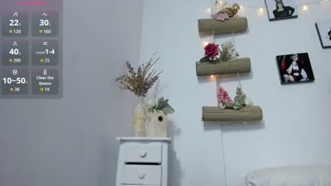 K Y L E online show from 06-12-26, 12:59