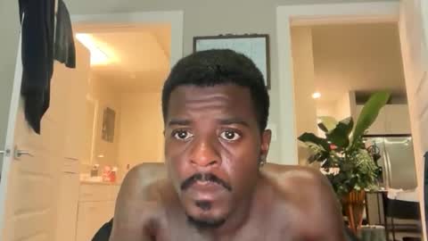 Snapshot of kylekickstand chatting on 11-16-25, 01:55 Kyle Kickstand online show from 11-16-25, 01:55