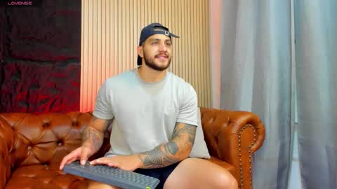 Snapshot of kylenorth_ chatting on 11-07-25, 12:38 kylenorth_ online show from 11-07-25, 12:38