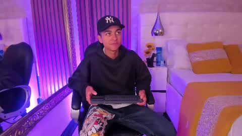 Kyle online show from 06-18-26, 04:13