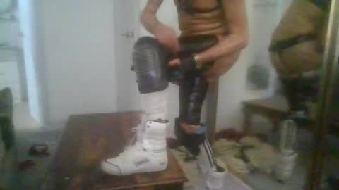 kylestrips4youq online show from 04-14-26, 09:37