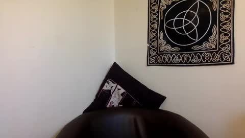 Kylianna online show from 12-04-25, 08:17