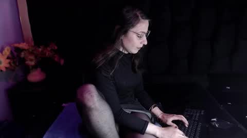 kylie_bloom online show from 11-16-25, 11:21