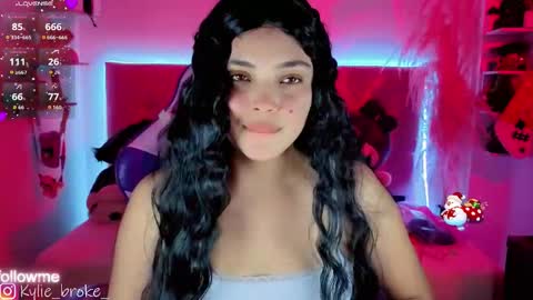 k ylie online show from 11-26-25, 12:00