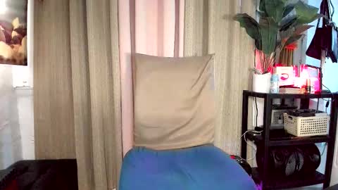 Snapshot of kylie_iyutera chatting on 11-10-25, 07:07 kylie online show from 11-10-25, 07:07