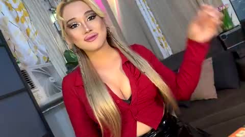 Snapshot of kylie_iyutera chatting on 06-30-26, 11:22 kylie online show from 06-30-26, 11:22
