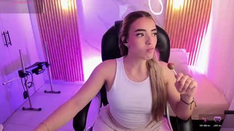 Snapshot of kylie_jones6 chatting on 05-29-26, 02:53 KYLIE online show from 05-29-26, 02:53