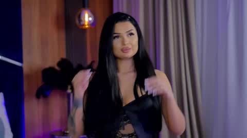 Kylie online show from 02-08-26, 09:51