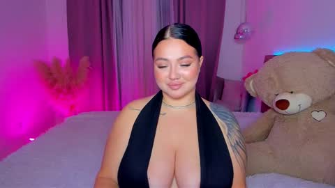 Snapshot of kylie_lips chatting on 10-18-25, 06:41 Kylie Lips online show from 10-18-25, 06:41