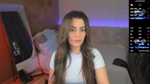 Snapshot of kylie_mellow chatting on 07-08-26, 05:34 Kylie online show from 07-08-26, 05:34