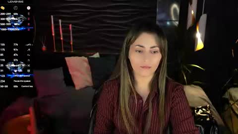 Snapshot of kylie_mellow chatting on 07-24-26, 01:31 Kylie online show from 07-24-26, 01:31