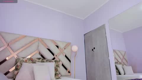 Kylie Reyes  online show from 11-25-25, 07:25