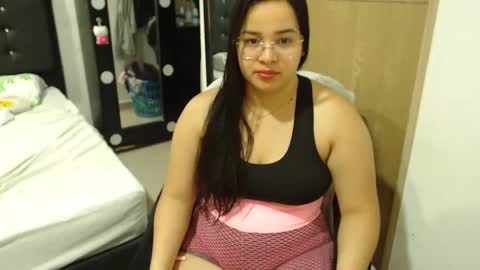 Snapshot of kylie_switch chatting on 03-08-25, 11:18 Instagram Kylie switch followme buy lovense here online show from 03-08-25, 11:18