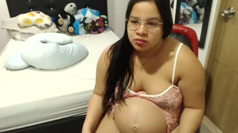 Snapshot of kylie_switch chatting on 10-28-25, 12:47 Instagram Kylie switch followme buy lovense here online show from 10-28-25, 12:47