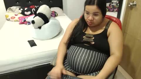 Snapshot of kylie_switch chatting on 11-20-25, 01:28 Instagram Kylie switch followme buy lovense here online show from 11-20-25, 01:28